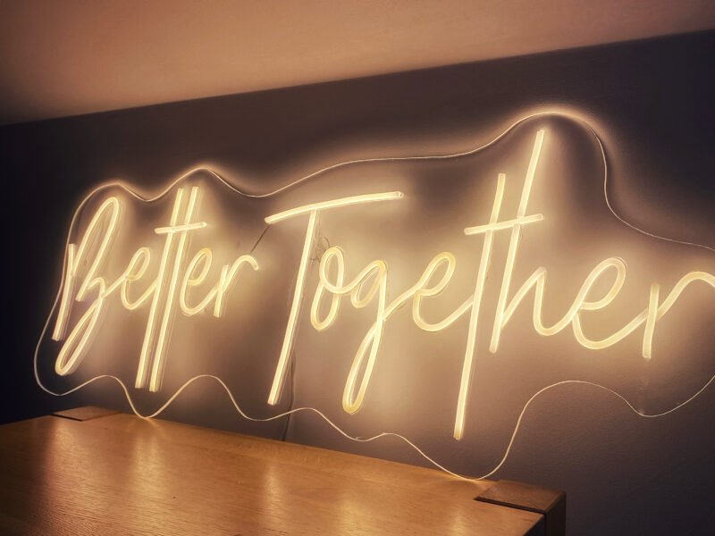 Neony LED na Zamówienie - Logo, Napisy, Dekoracje