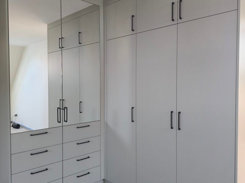 MODERNEO - Tworzymy meble które pasują do twojego życia